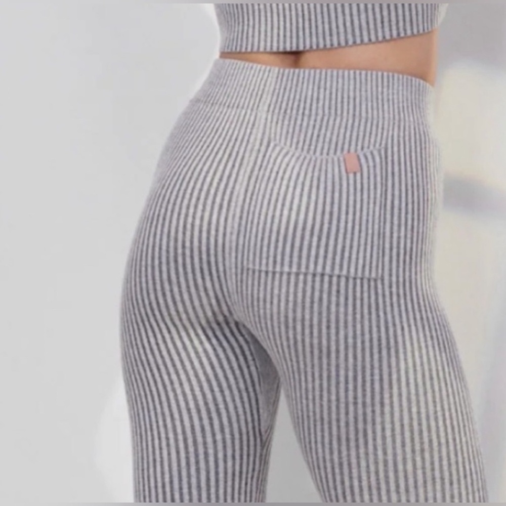 LUNYA Cozy Cotton Silk Ribbed Bike Short - Size Small gray